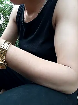 Lynn-122 online show from 04/15/26, 10:33