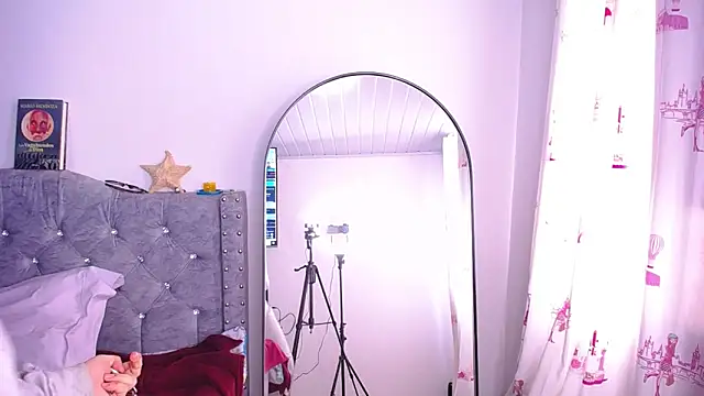  Pariiss online show from 11/28/25, 01:36