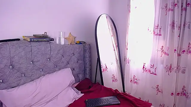  Pariiss online show from 12/01/25, 02:33