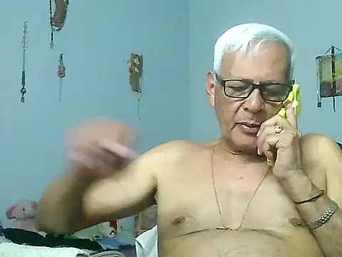 dirtysluttyfist online show from 12/15/25, 07:18