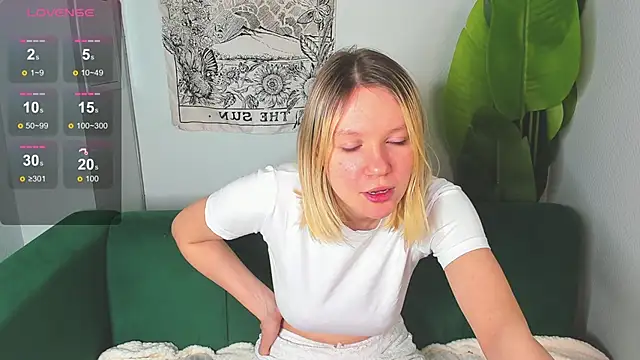 Monisees online show from 12/14/25, 02:17