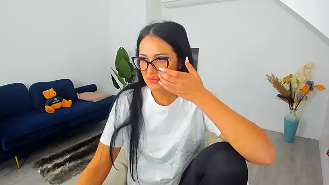 AnyaEvy online show from 03/12/26, 05:13