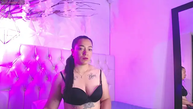 Snapshot of ginebraass chatting on 12/01/25, 01:05 ginebraass online show from 12/01/25, 01:05