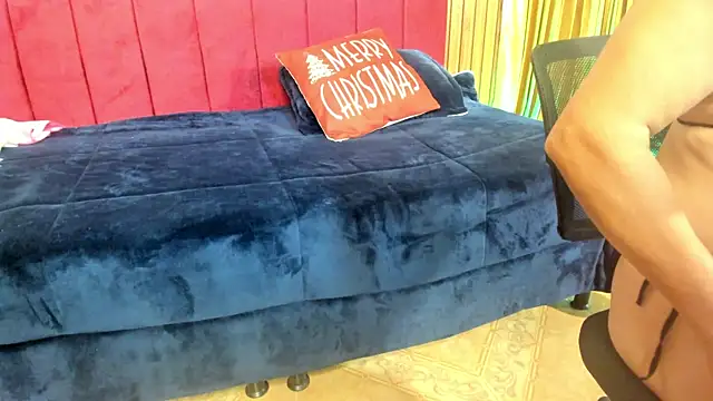 hailey-frost online show from 12/20/25, 12:56