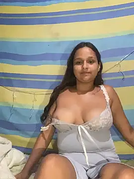 Snapshot of Cataleya20 chatting on 11/12/25, 02:45 Cataleya20 online show from 11/12/25, 02:45