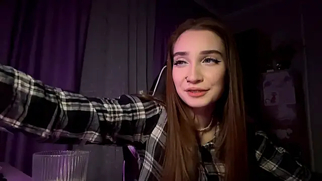 HollyPaw online show from 11/28/25, 05:04