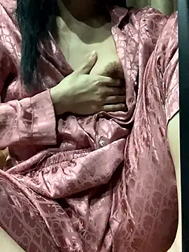 Tiny-122 online show from 01/15/26, 06:00