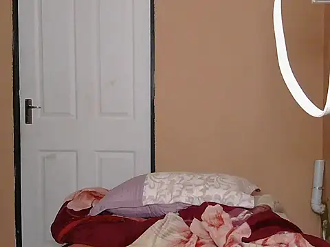 Snapshot of Blacq-Harleylv chatting on 11/13/25, 02:32 Blacq-Harleylv online show from 11/13/25, 02:32