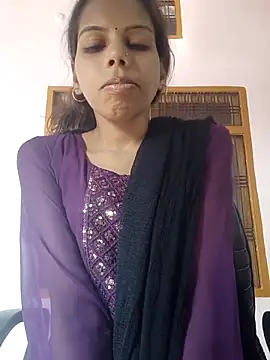 Snapshot of Bade-couple chatting on 11/09/25, 04:44 Bade-couple online show from 11/09/25, 04:44