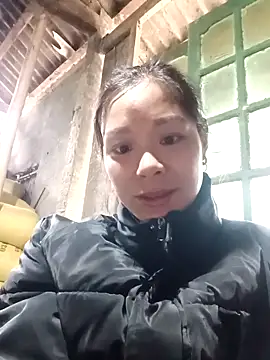 Lyla john online show from 12/15/25, 03:22