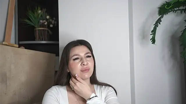 Snapshot of BrittanieBlunt chatting on 11/09/25, 04:00 BrittanieBlunt online show from 11/09/25, 04:00