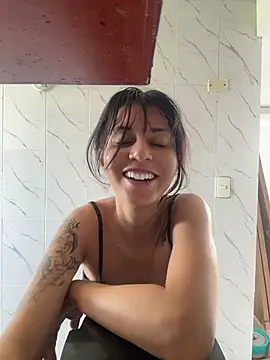 Tamara Aluna  online show from 06/25/26, 04:00