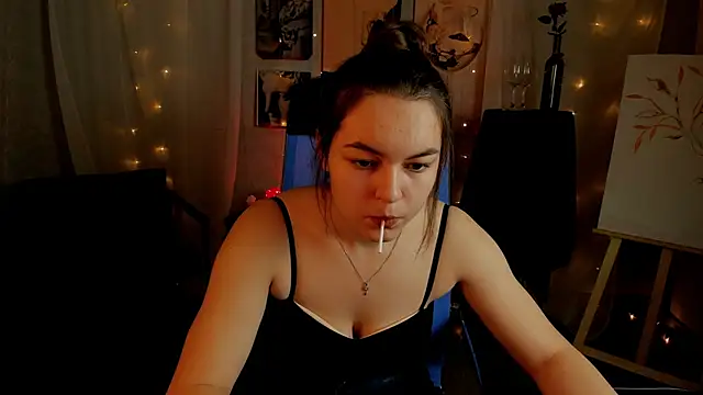 Snapshot of FrancescaCavaliere chatting on 11/28/25, 09:56 FrancescaCavaliere online show from 11/28/25, 09:56