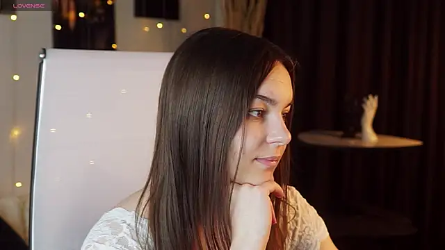 Snapshot of FrancescaCavaliere chatting on 06/09/26, 12:28 FrancescaCavaliere online show from 06/09/26, 12:28