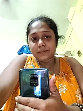 hotjuhi8 online show from 11/08/25, 08:18
