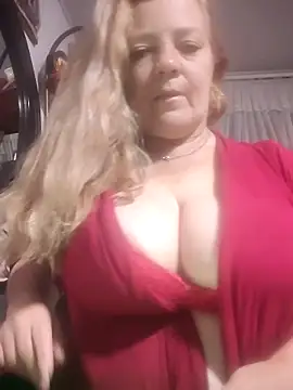 karlaanqui1 online show from 02/18/26, 12:28