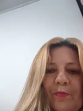 karlaanqui1 online show from 03/15/26, 10:27