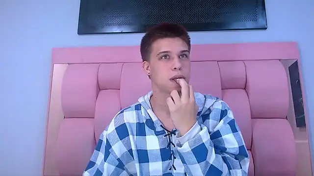 Liam York  online show from 01/08/26, 07:49