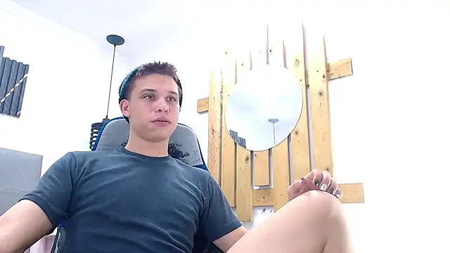 Liam York  online show from 01/11/26, 04:28