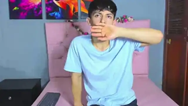 ElanGiraldo online show from 11/26/25, 10:11