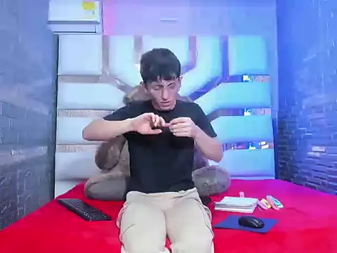 ElanGiraldo online show from 02/18/26, 12:06