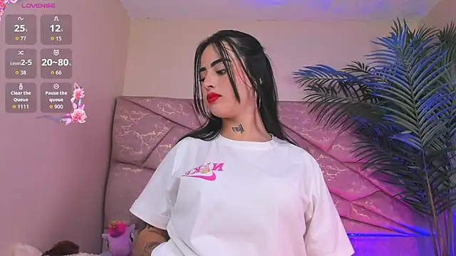  Naomi Fox  online show from 12/20/25, 04:52