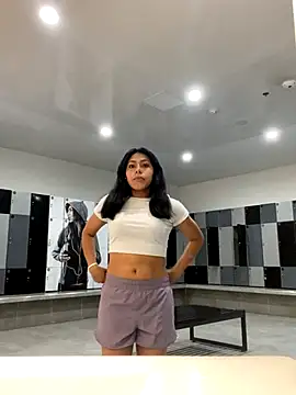 Snapshot of Katherinm chatting on 11/12/25, 07:13 Katherinm online show from 11/12/25, 07:13