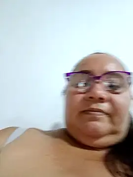 Snapshot of HotXXXgirl_01 chatting on 11/13/25, 11:03 HotXXXgirl 01 online show from 11/13/25, 11:03