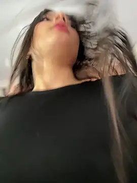 EmmiiGlow online show from 02/13/26, 09:33