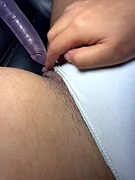 Couuple2004 online show from 11/14/25, 01:10