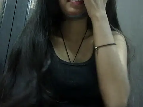 SEXY PRIYA83 online show from 03/25/26, 12:33
