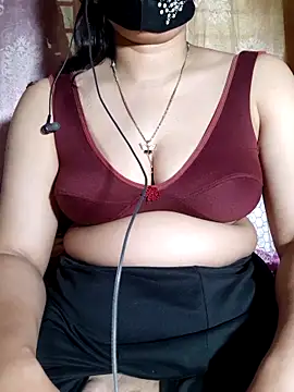 HotGirl23231 online show from 04/29/26, 09:24