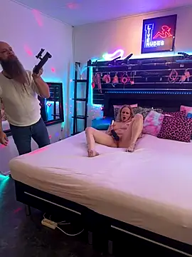 Blondiebitch dk online show from 11/15/25, 12:45