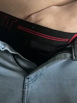 christophecamzzl online show from 11/17/25, 09:48