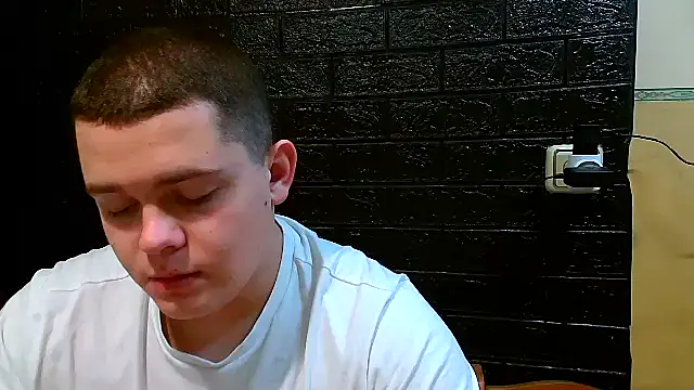 Snapshot of CuteButNaughty_ chatting on 12/01/25, 09:09 CuteButNaughty online show from 12/01/25, 09:09