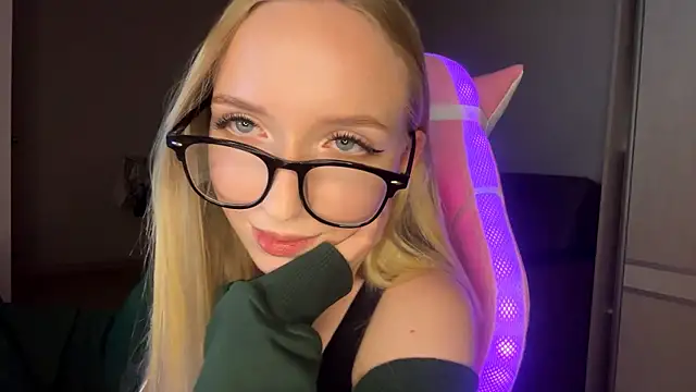 LaceDream online show from 11/11/25, 09:15