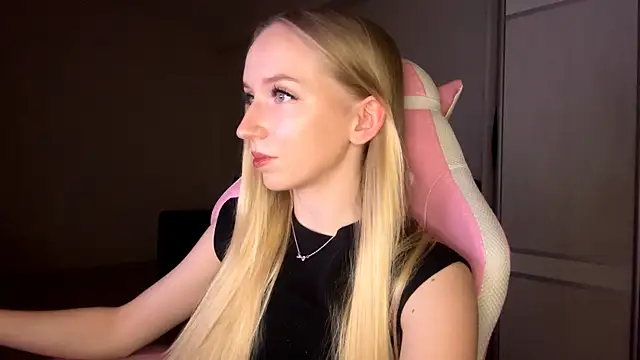 LaceDream online show from 11/24/25, 03:12