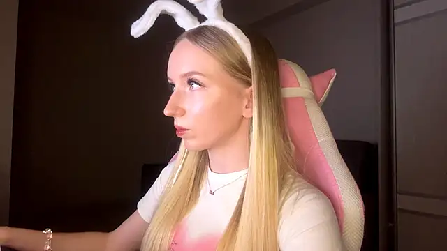 LaceDream online show from 11/26/25, 05:03