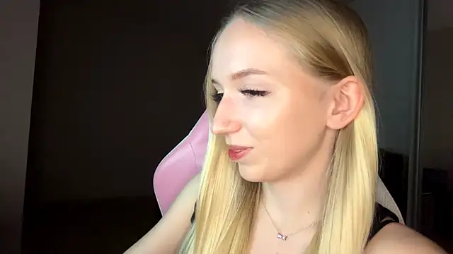 LaceDream online show from 11/28/25, 04:09