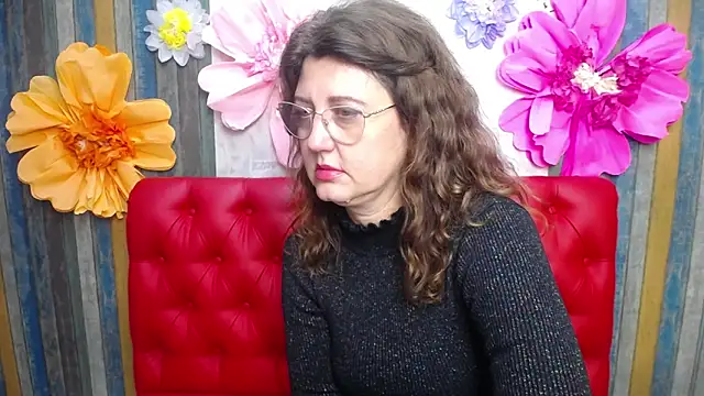 RoseHille online show from 12/04/25, 02:48