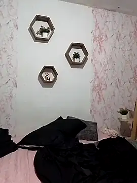 Cami131025 online show from 04/08/26, 11:37