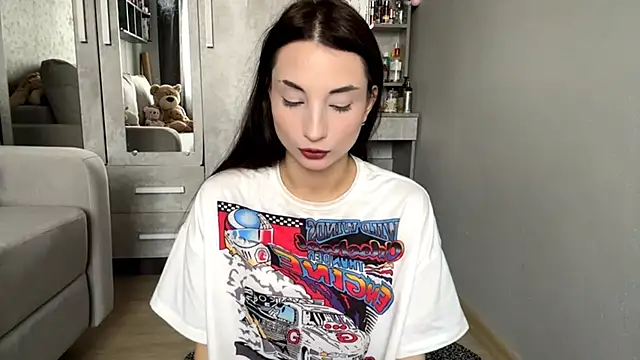 MoriahLinder online show from 11/10/25, 04:33