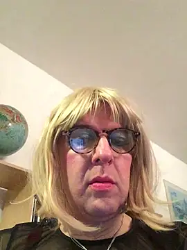 simone xdressing online show from 02/10/25, 12:30