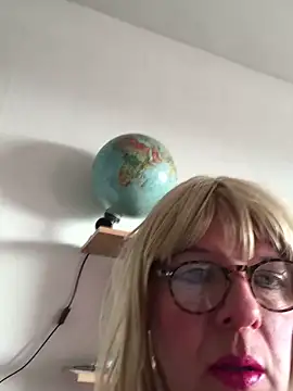 simone xdressing online show from 02/23/25, 01:13