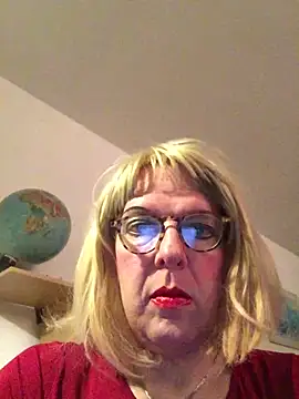 simone xdressing online show from 11/02/25, 01:30