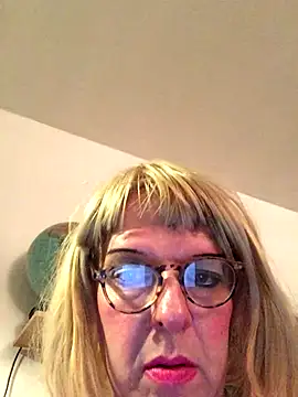 simone xdressing online show from 11/02/25, 07:49