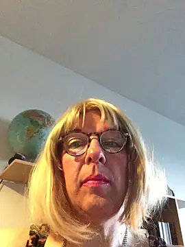 simone xdressing online show from 03/15/26, 05:19