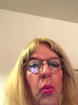 simone xdressing online show from 03/18/26, 12:47