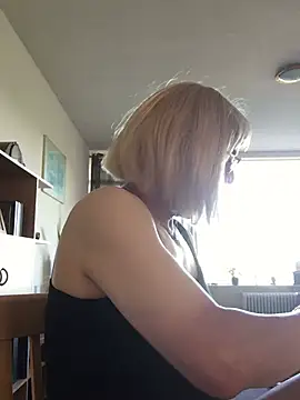 simone xdressing online show from 07/01/26, 06:18
