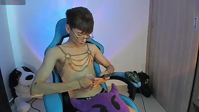 RYO BLEU  online show from 12/15/25, 03:16